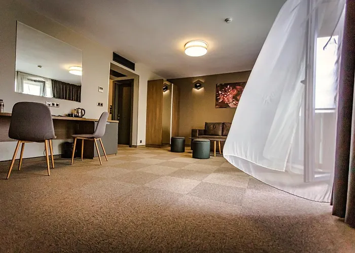 Hotels in Lom