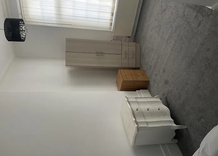 Single Room En-Suite On Southfield Road