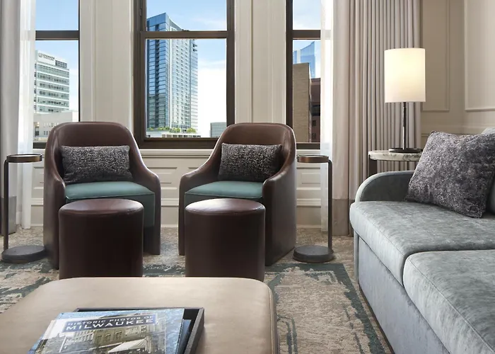 Milwaukee Hotels