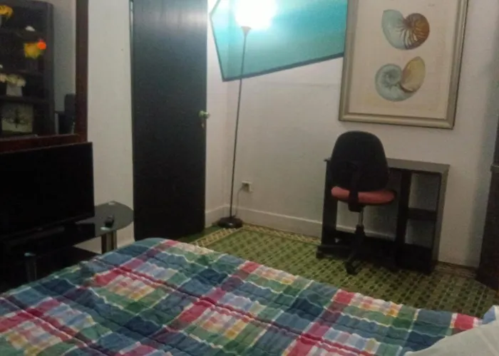 Medusa'S Hostel