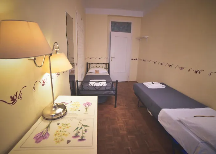 Barcolana Lodge - Hostel