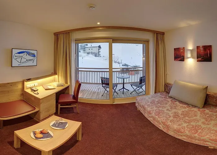Hotels in Faschina