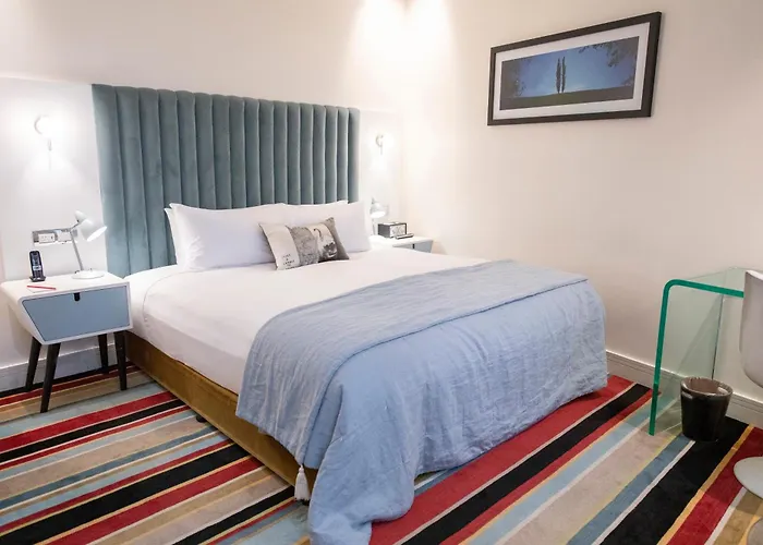 Hotel Debrett