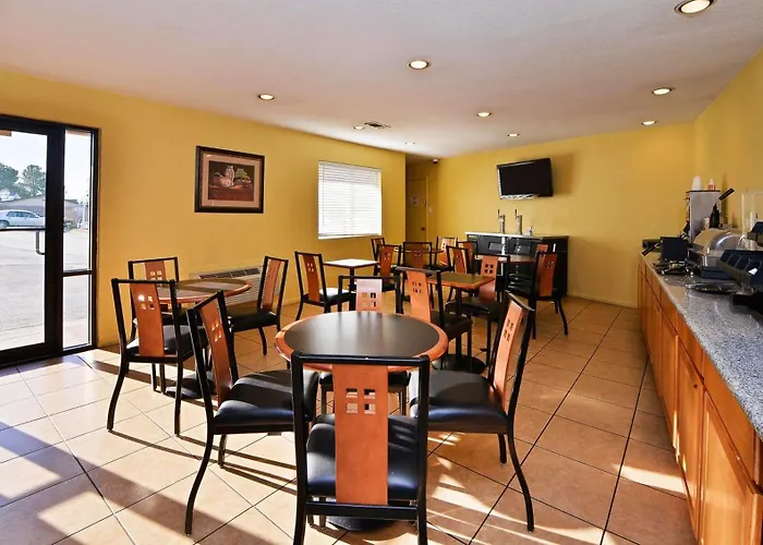 Executive Inn And Suites