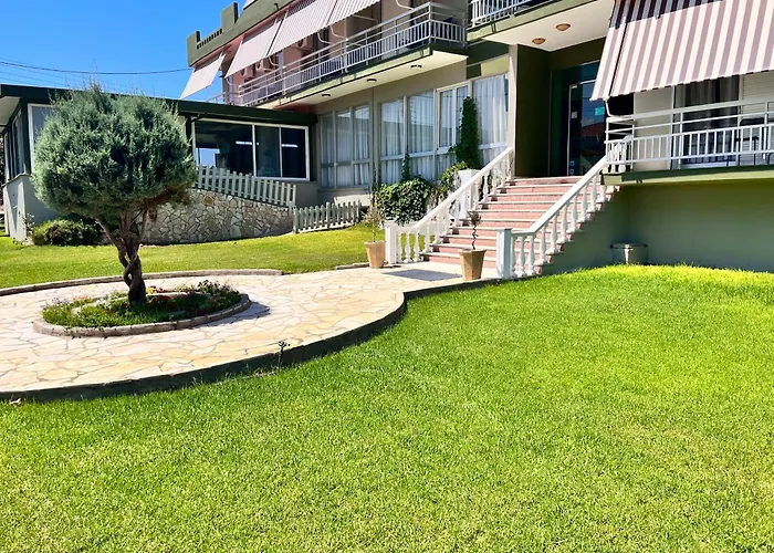Glyfa Beach Hotel