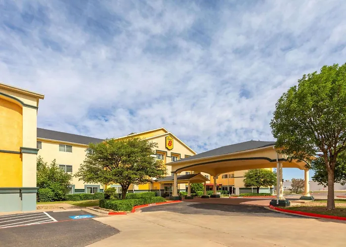 Super 8 By Wyndham Lubbock West