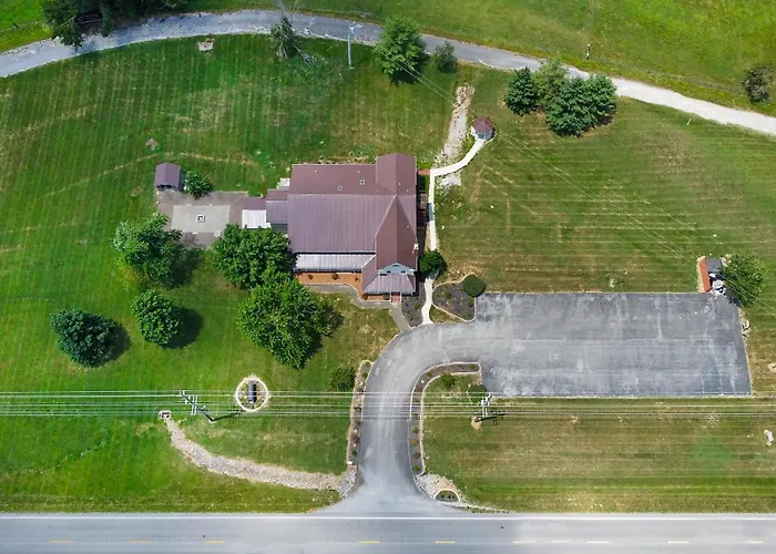 Four Seasons Country Inn