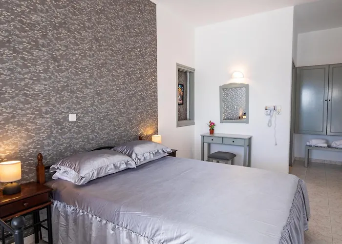 Perama Hotel, Karpathos