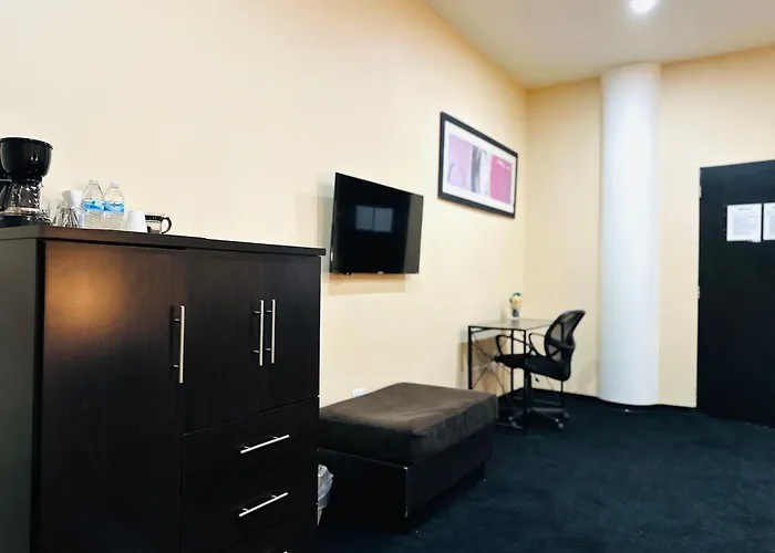 Costero Inn - Not Hotel