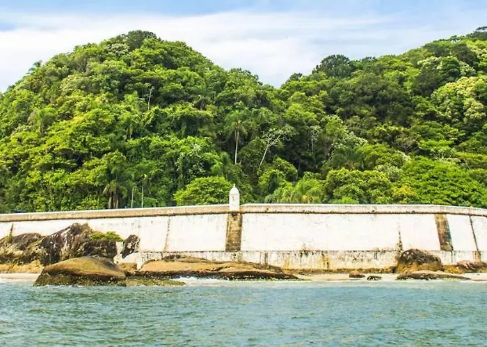 Ilha do Mel Casa Suítes com ar e Cafe da manha