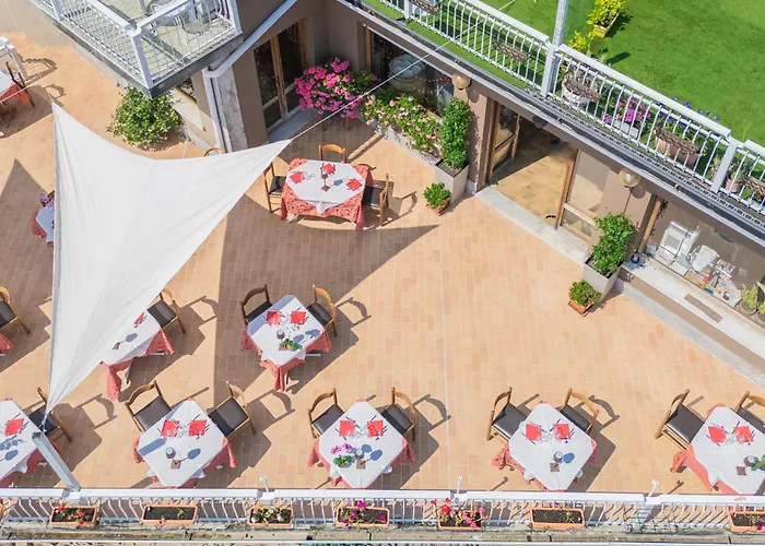 Pet Friendly Hotel Mirabeau