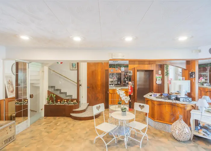 Pet Friendly Hotel Mirabeau