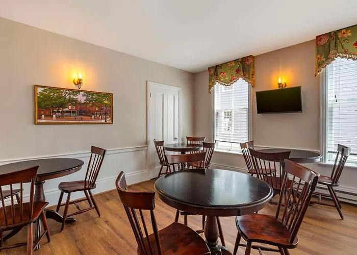 Newburyport City Center Hotels