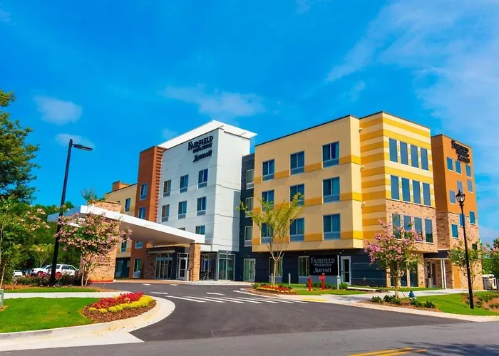 Fairfield Inn And Suites Atlanta Woodstock
