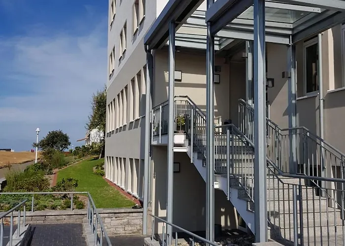 Hus up Dün