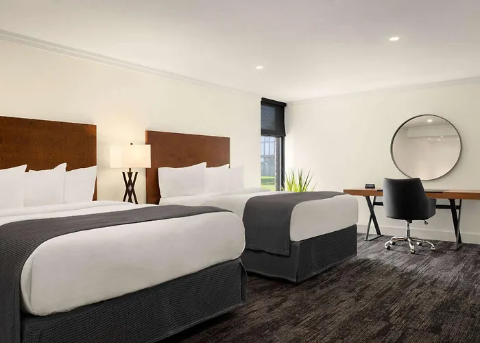 Ramada By Wyndham Cornwall