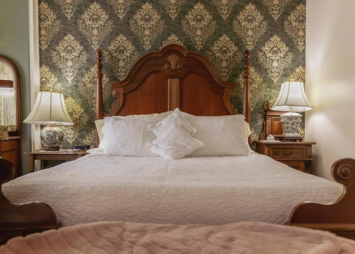 Weaverville Hotel