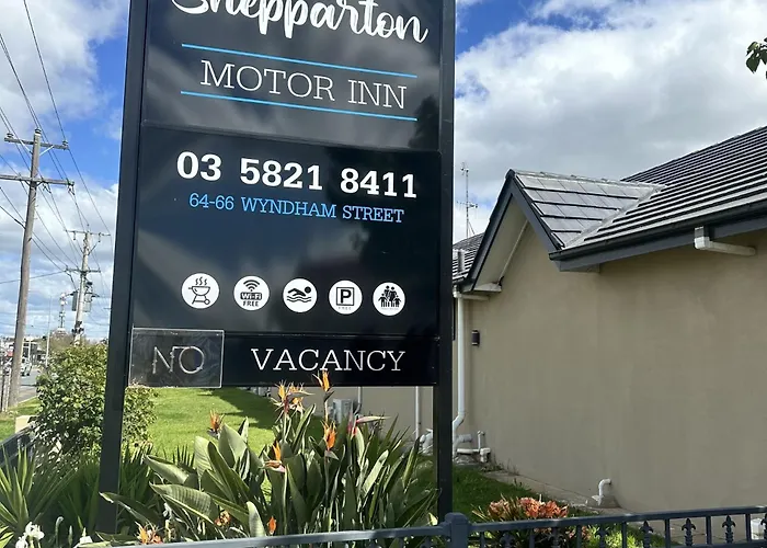 Shepparton Motor Inn Tudor House Motel