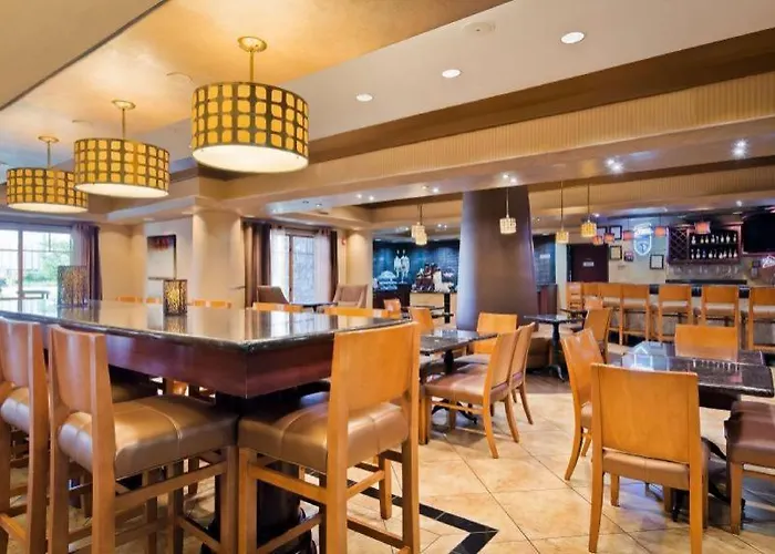 Best Western Plus Kc Speedway Inn & Suites
