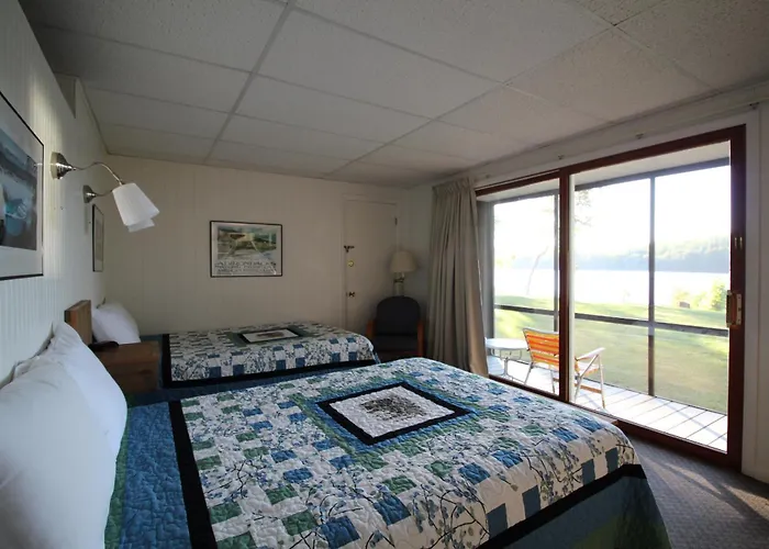 Sandy Point Motel