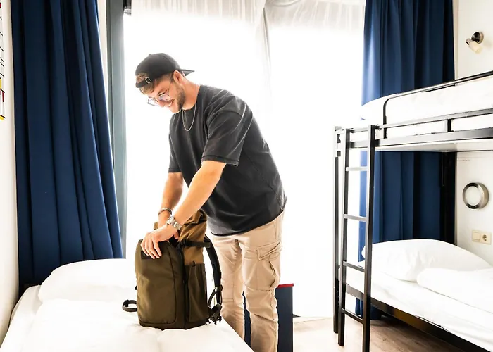 Bud Gett Hostels