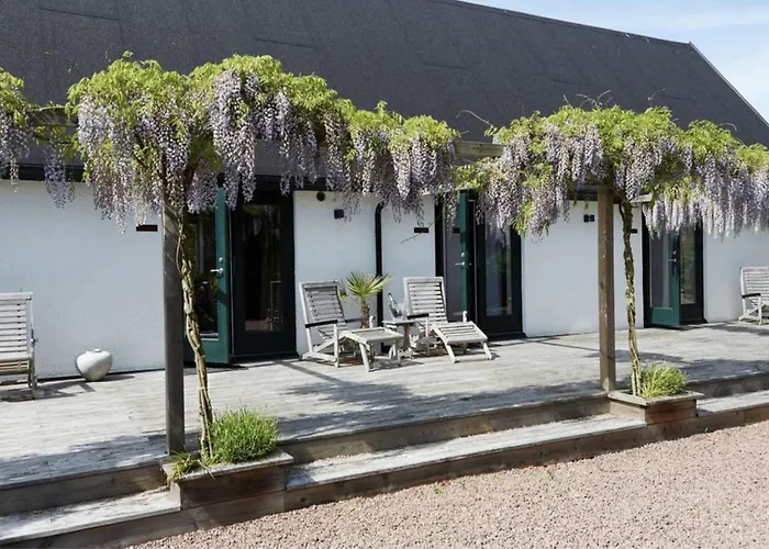 Wisteria Oesterlen