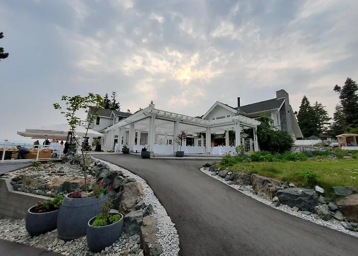 Sooke Harbour House