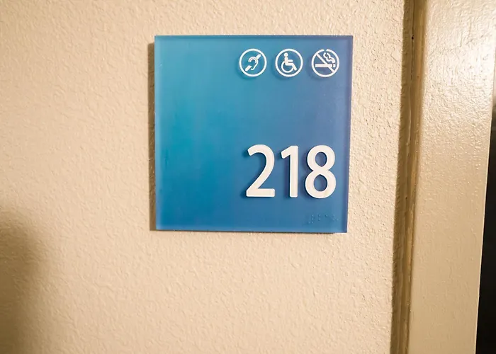 Holiday Inn Express Hotel & Suites Knoxville-North-I-75 Exit 112 By Ihg