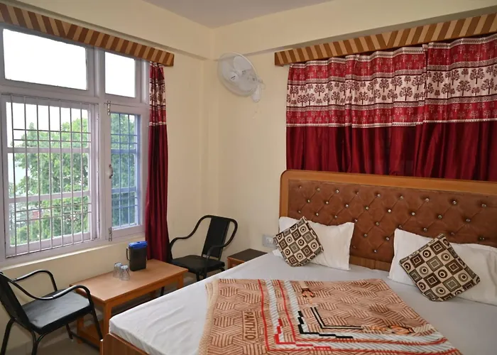Goroomgo Hotel Krishna Bnb Guest House ടhimla - A Luxury Collection