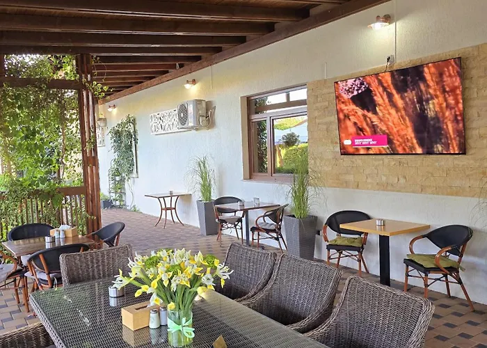 Hotel Yarus
