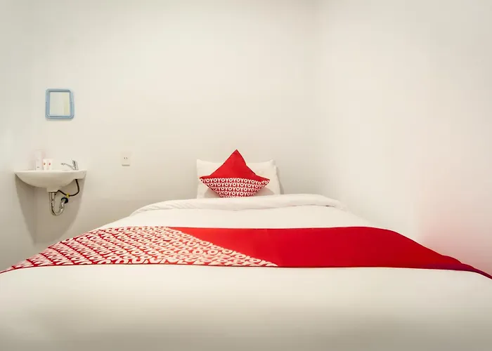 Hotel O Metropolitan Homestay Near Komplek Asia Megamas Medan