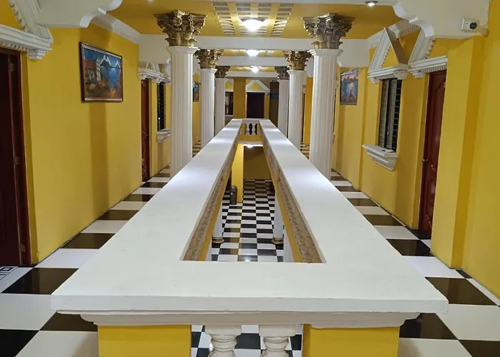 Hotel Golden Inn