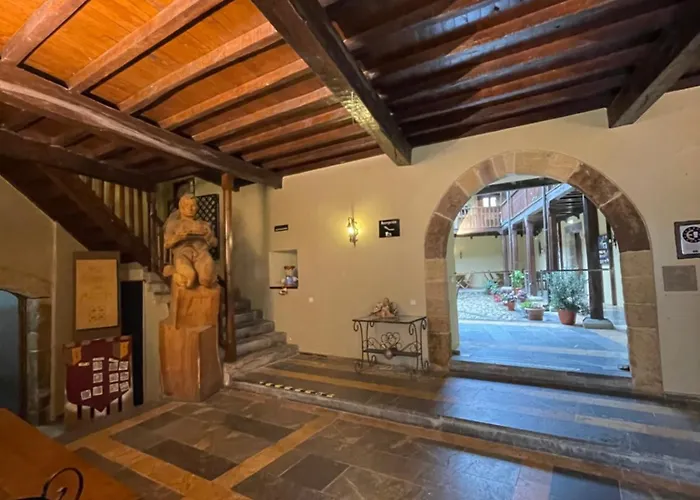 Hotel Castillo Valdes Salas