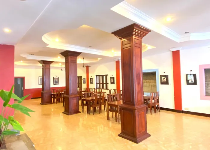 Vplus Hotel