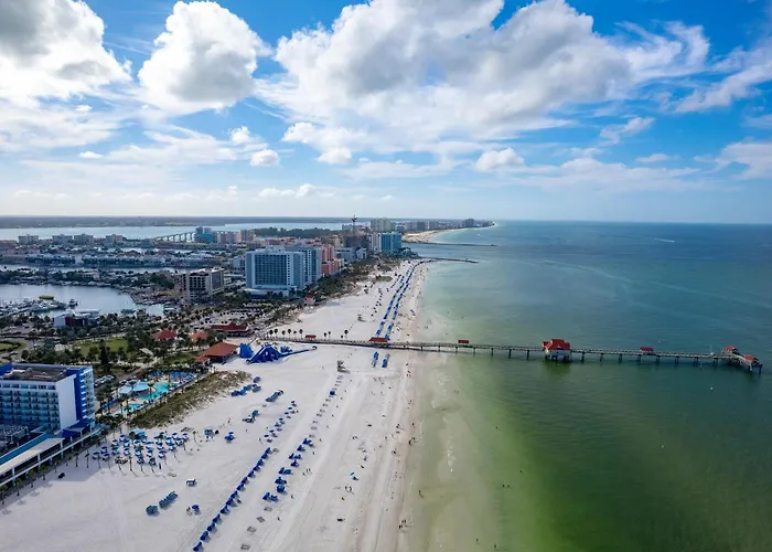 Minutes To Beach, Dining & Events