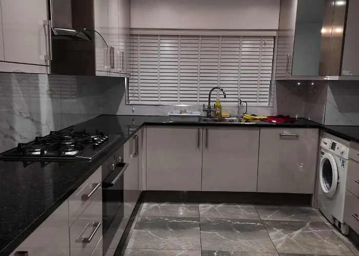 The London En-Suite