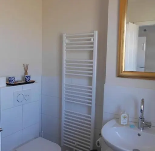 Komfortferienwohnung Hauptdeck in Kalifornien 90 m vom Meer mit Wallbox