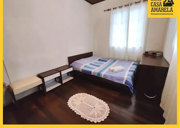 Casa Amarela Blumenau Hospedagem Alternativa