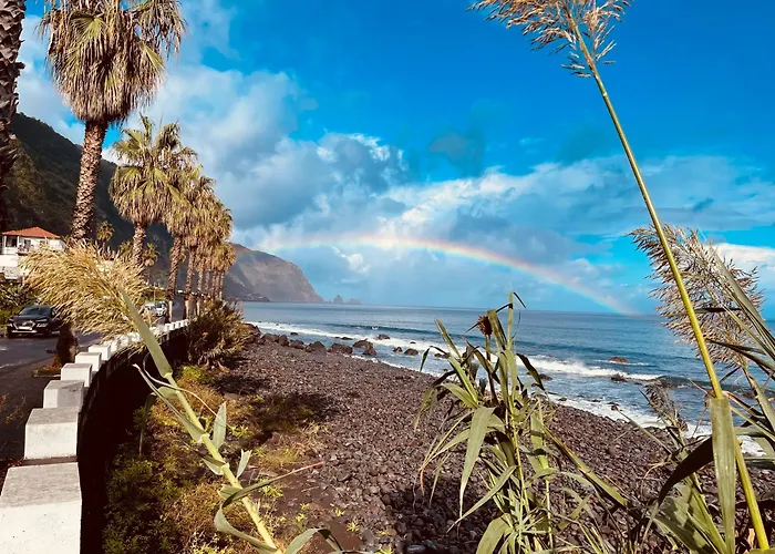Baia Seixal Oceanfront