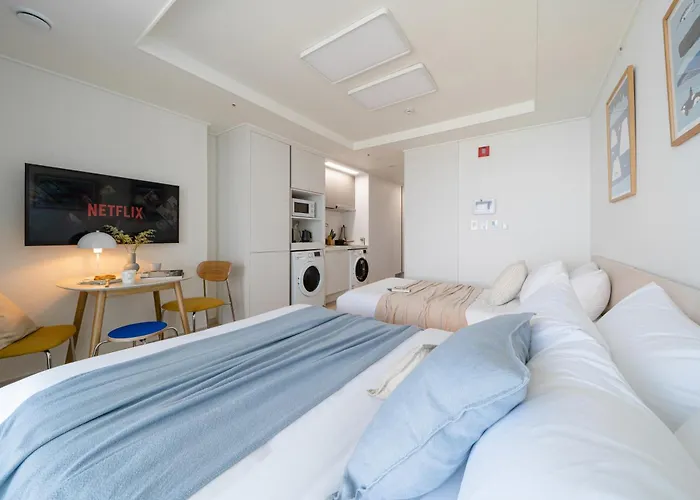 Urbanstay Sokcho Deungdae Beach