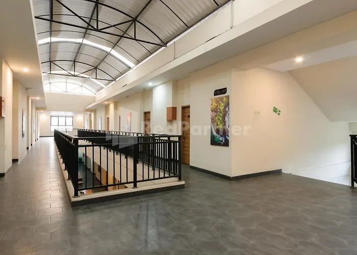Deluma Hotel Syariah Redpartner
