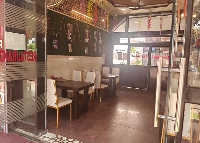 Hotel Sidhartha Walking Distance From Tajmahal