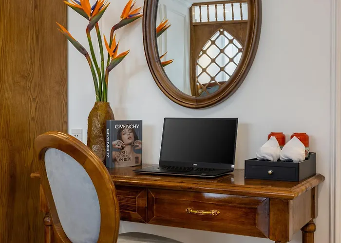 Eliana Premio Hotel Hanoi