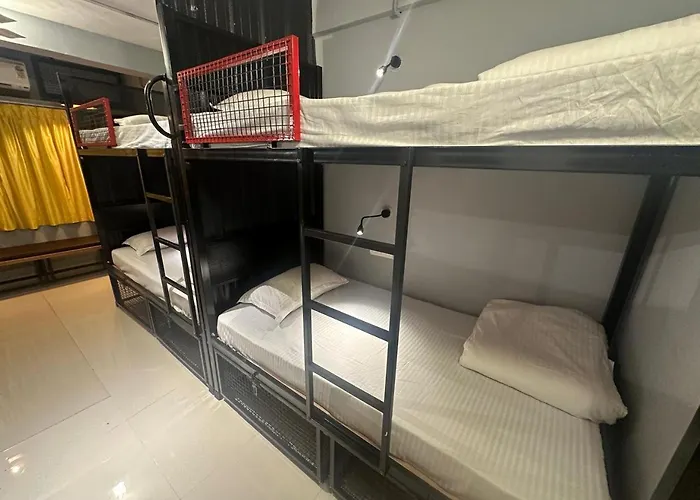 Pune Hostels