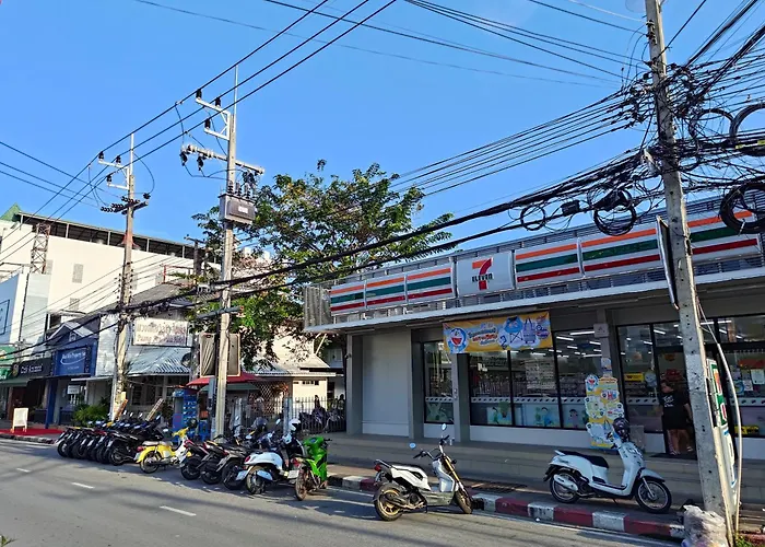Puangpen Villa Hotel