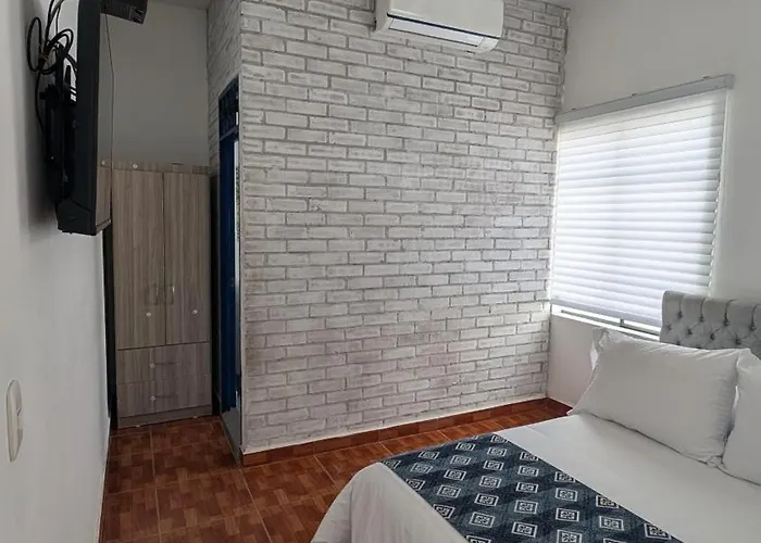 Hotel Sin Escala Casa Azul Cali