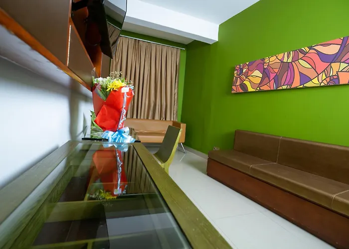 Wakola Hotel Cheikh Anta Diop