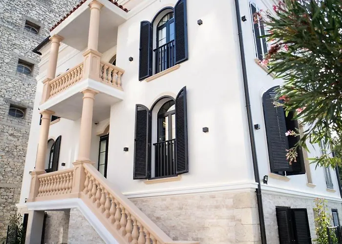 La Villa Ora
