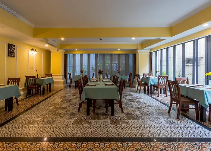 Arison Hotel