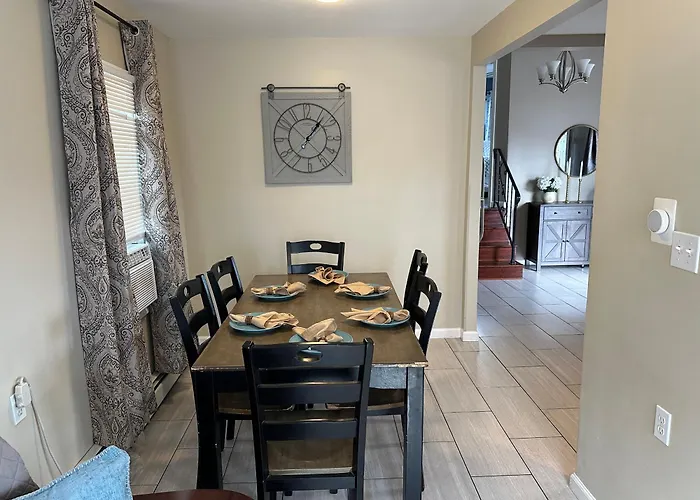 Newly Renovated 2 Bedroom House